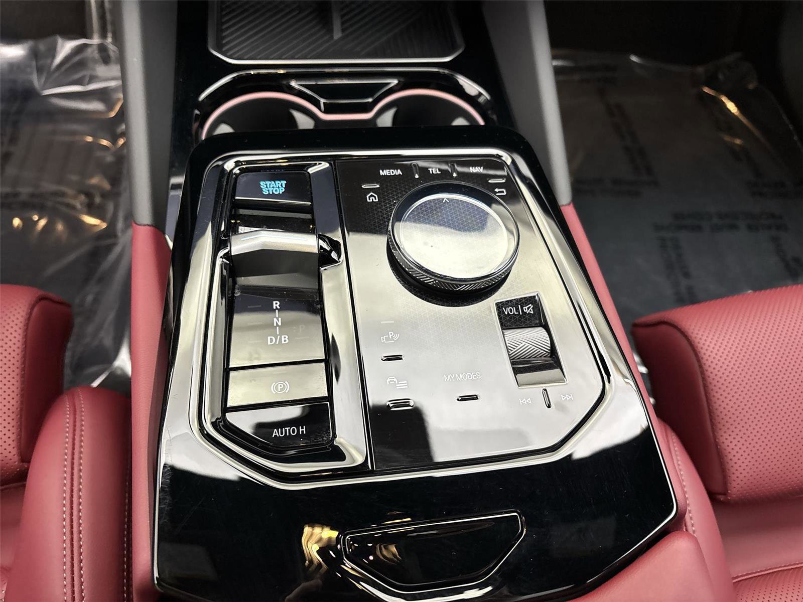 Used 2026 BMW i5 eDrive40 w/ M Sport Package RWD image 23