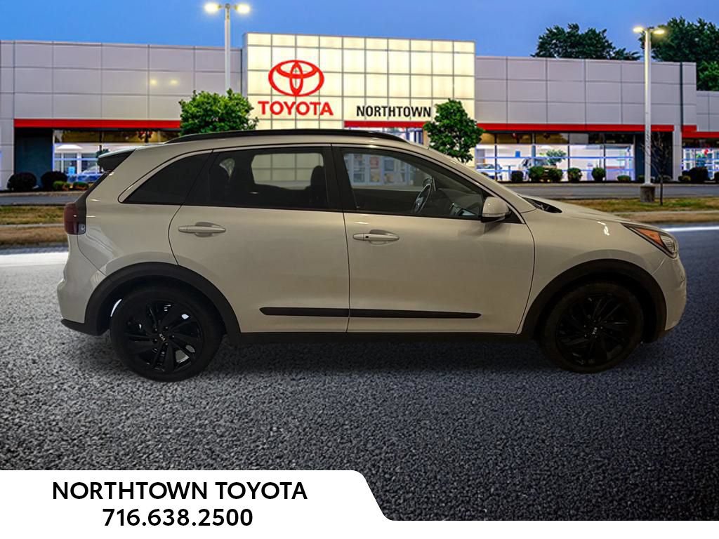 Used 2019 Kia Niro S Touring FWD image 4