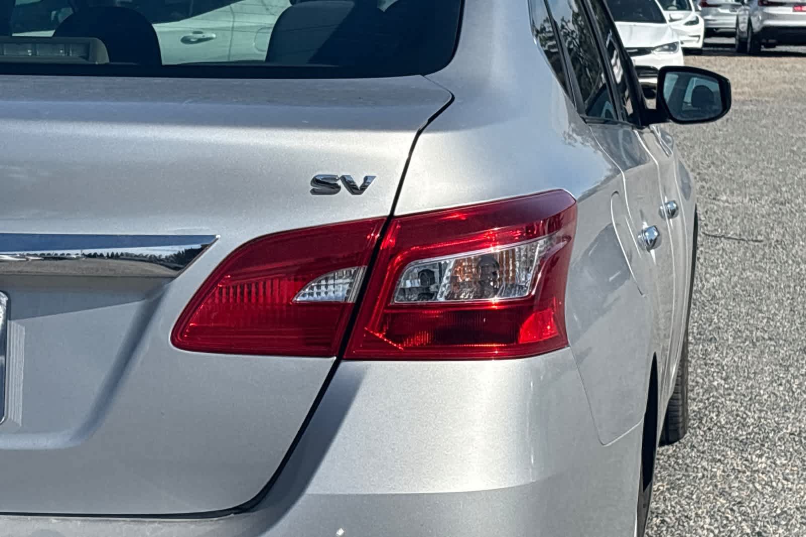 Used 2019 Nissan Sentra SV FWD image 12