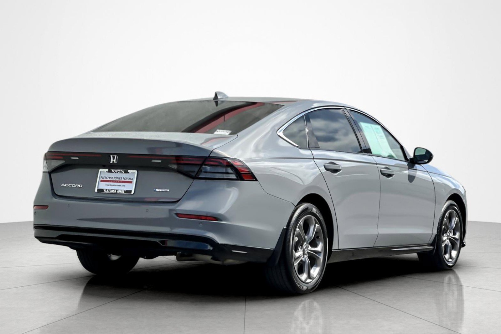 Used 2024 Honda Accord EX-L image 5