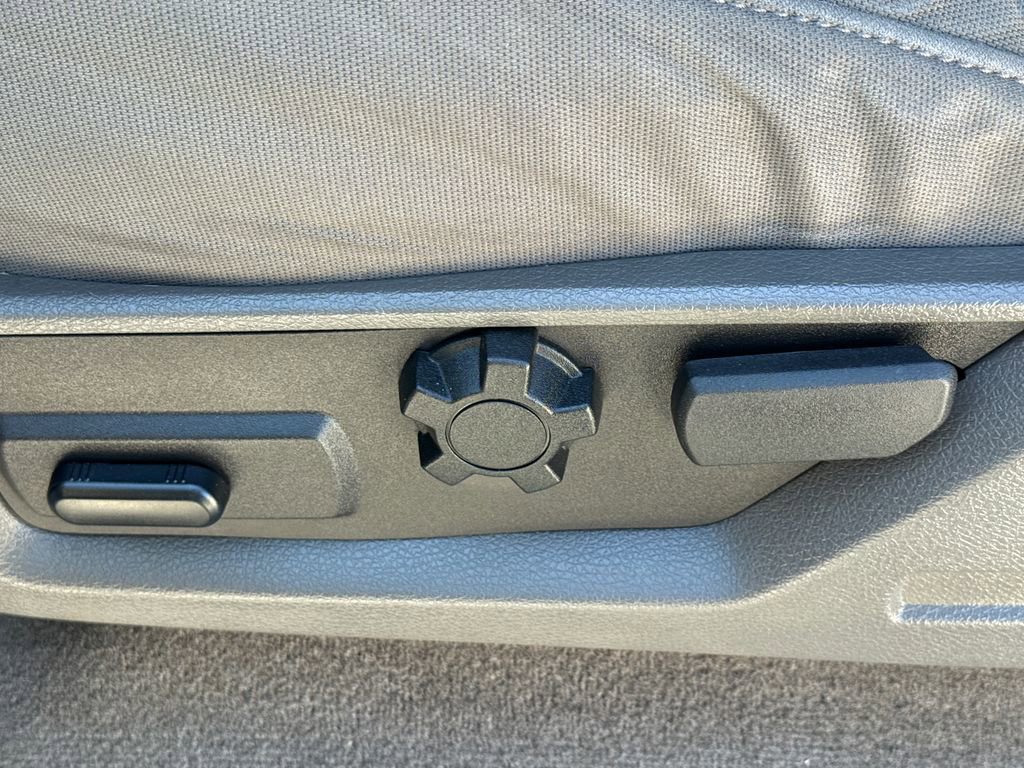 Used 2010 Ford F250 XL image 21