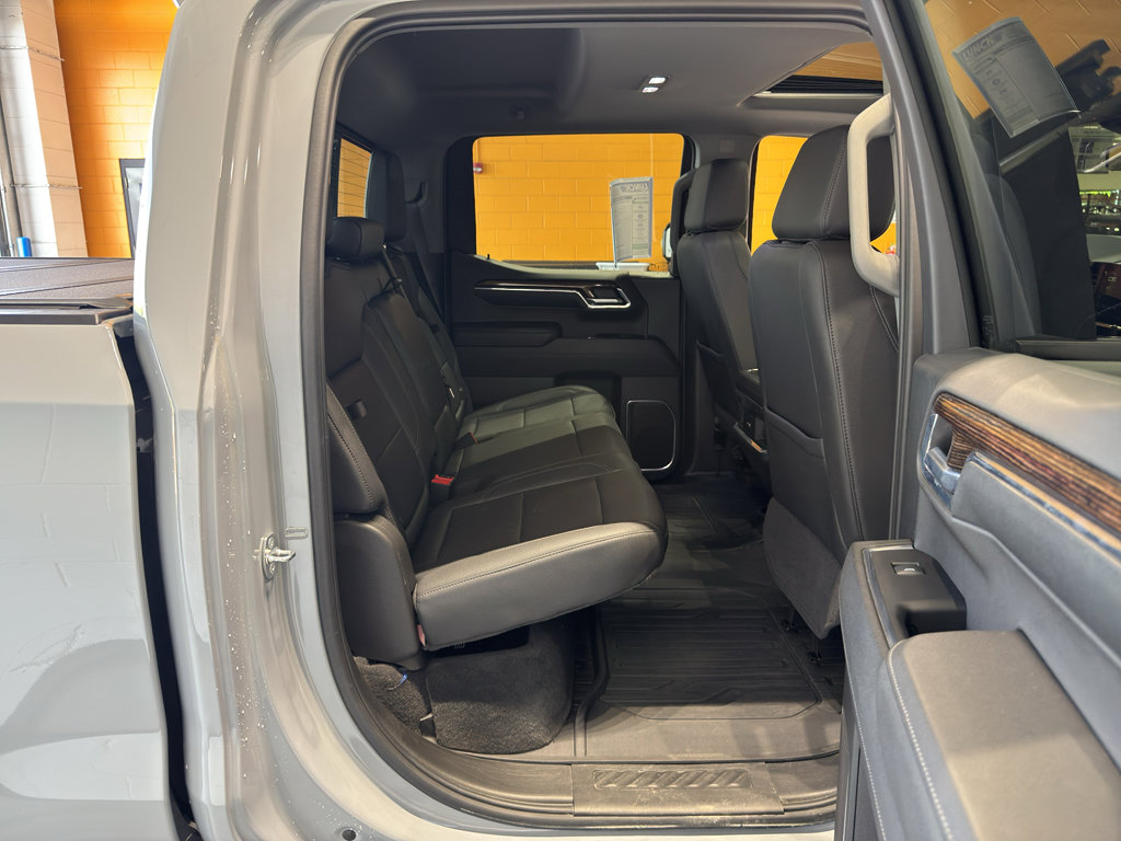 Used 2024 GMC Sierra 1500 Elevation w/ Elevation Premium Package AWD/4WD image 22