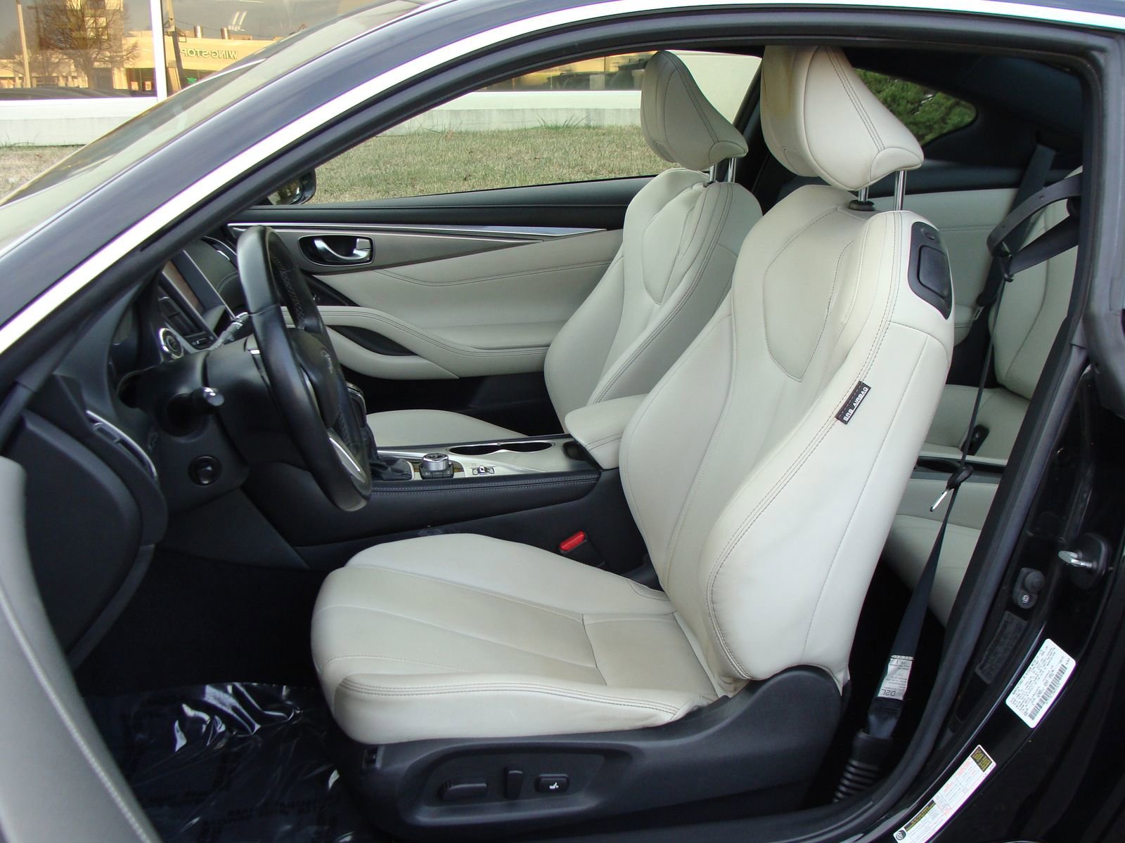 Used 2017 INFINITI Q60 w/ Premium Plus Package 2.0T image 7