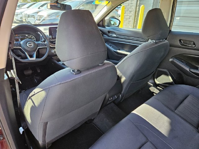 Used 2025 Nissan Altima 2.5 SV FWD image 16