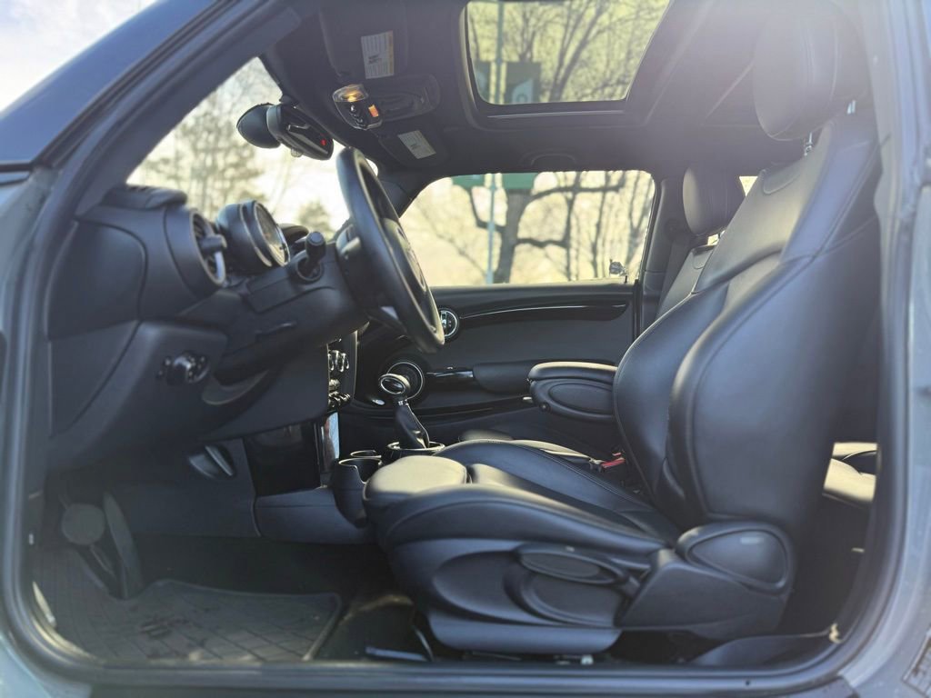 Used 2015 MINI Cooper S image 12