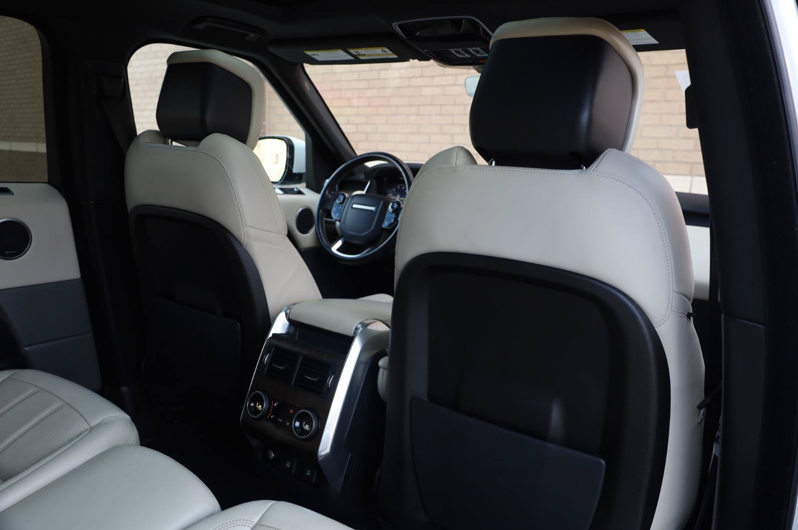 Used 2018 Land Rover Range Rover Sport HSE AWD/4WD image 25