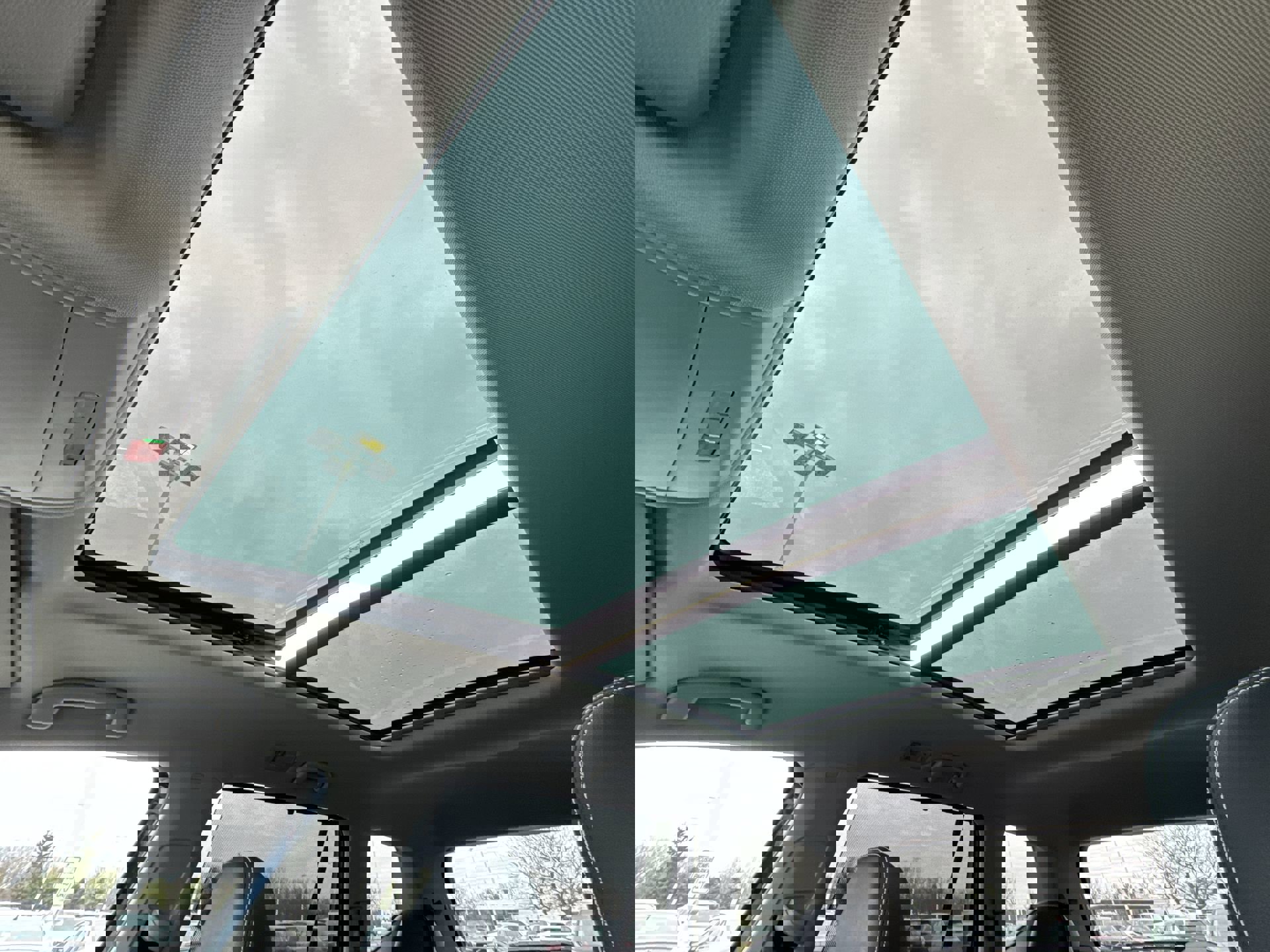 Used 2023 Volkswagen Atlas SE w/ Panoramic Sunroof Package image 18