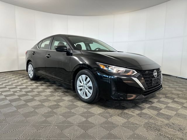 Used 2024 Nissan Sentra S image 2