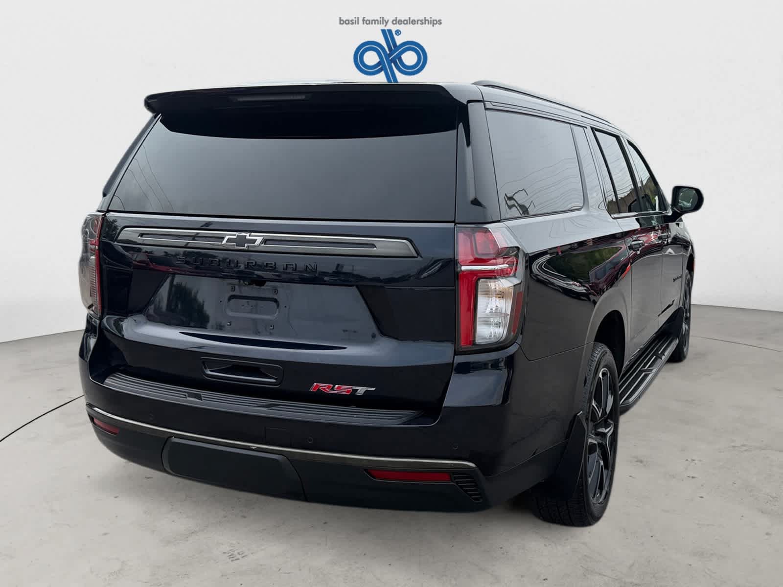 Used 2021 Chevrolet Suburban RST w/ Rear Media and Nav Package AWD/4WD image 6