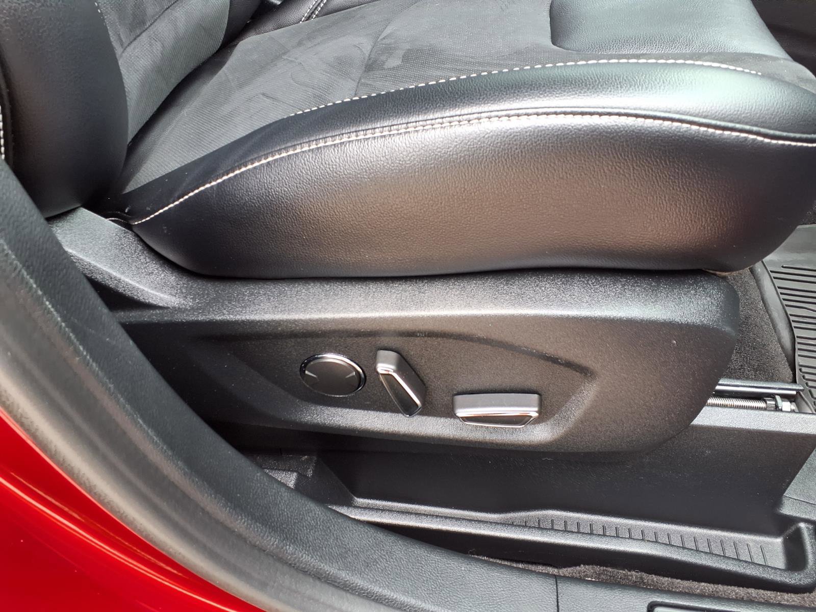 Used 2019 Ford Edge ST w/ Equipment Group 401A image 12