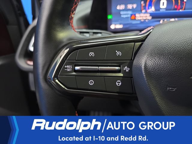 Used 2025 Chevrolet Traverse RS FWD image 16