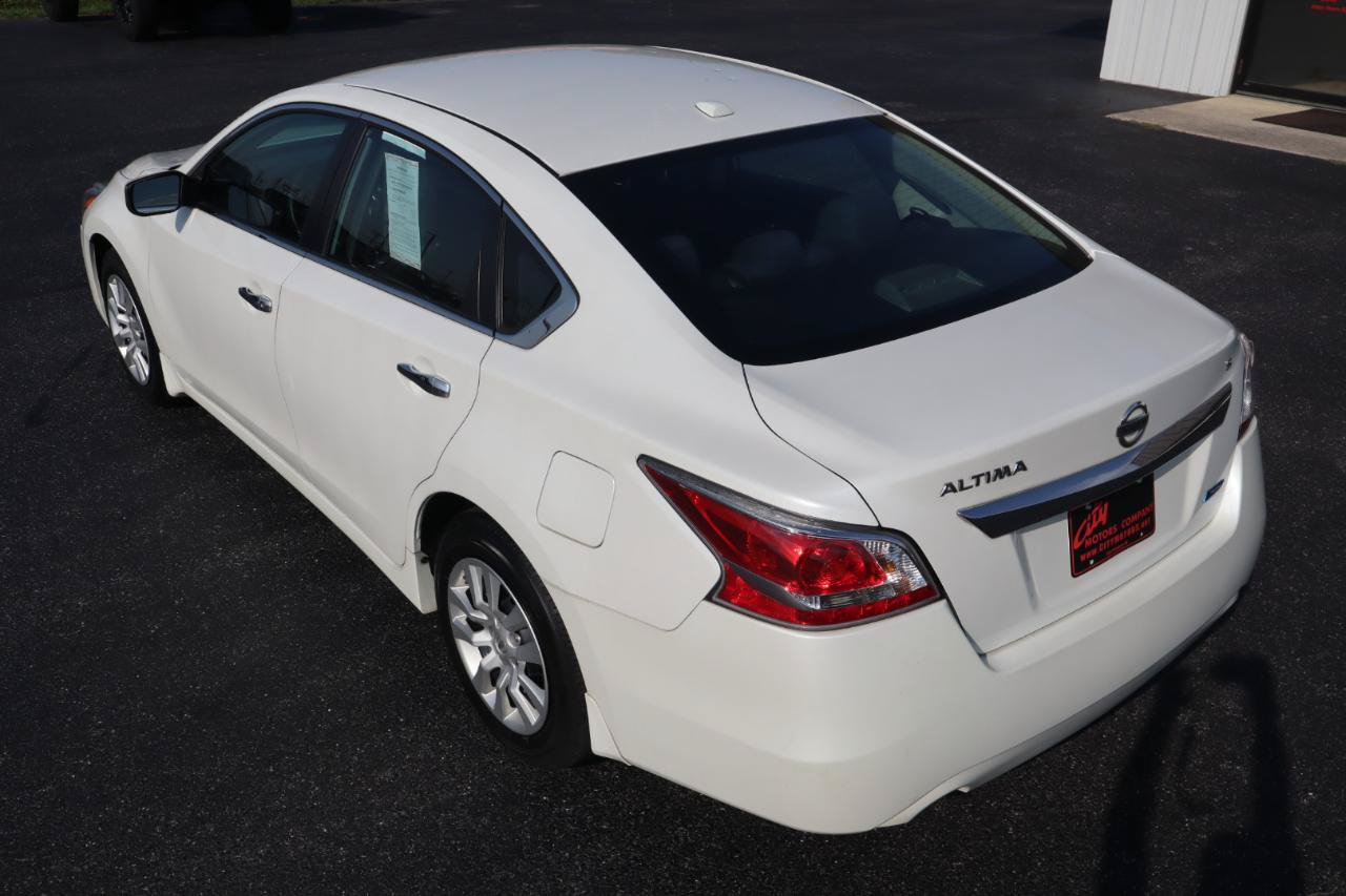 Used 2014 Nissan Altima 2.5 S w/ Display Audio Package FWD image 14