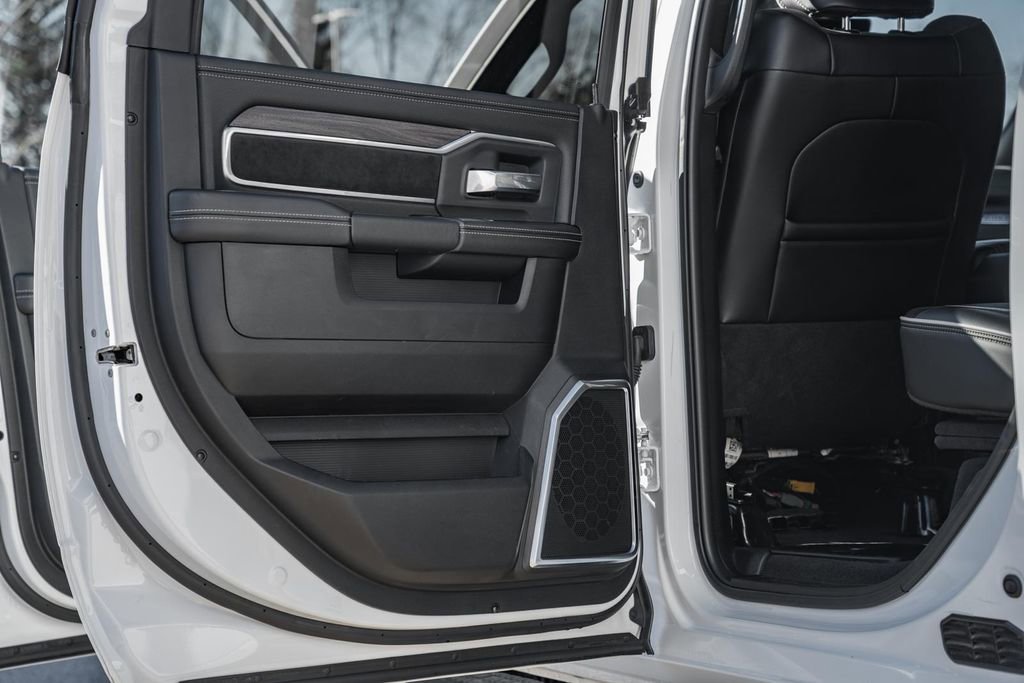 Used 2025 RAM 2500 Laramie image 46