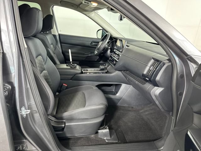 Used 2024 Nissan Pathfinder SV image 28