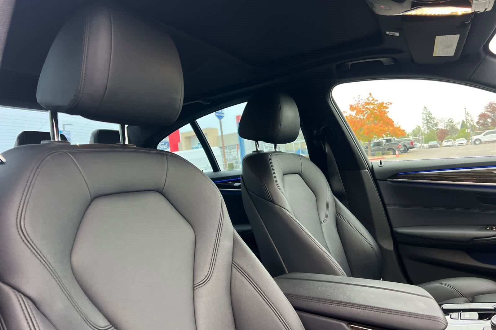 Used 2019 BMW 530i w/ Convenience Package image 16