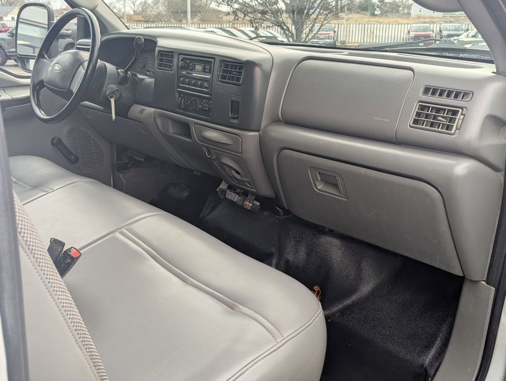 Used 2004 Ford F450 XL RWD image 19