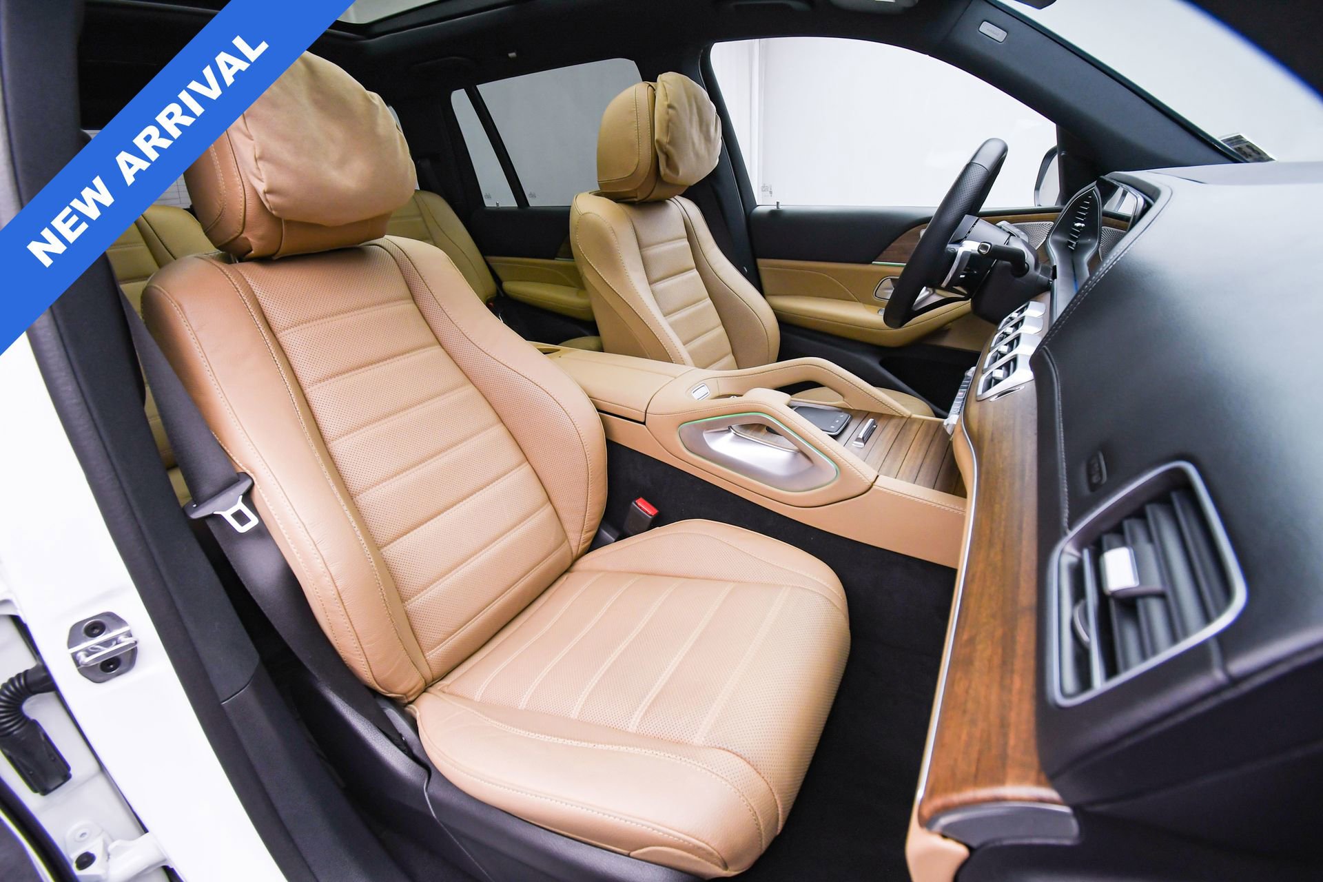 Used 2025 Mercedes-Benz GLS 450 4MATIC image 18