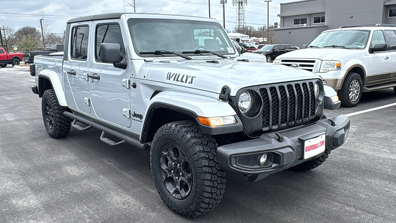 Used 2023 Jeep Gladiator Willys image 3