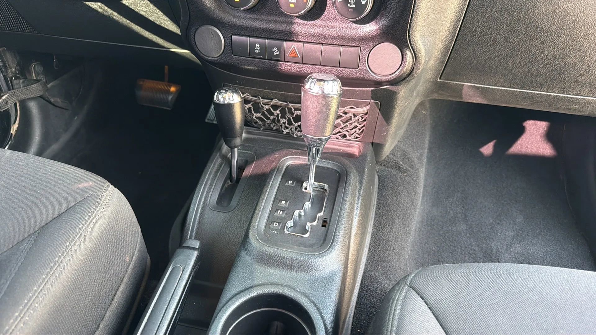 Used 2017 Jeep Wrangler Sport w/ Connectivity Group image 72