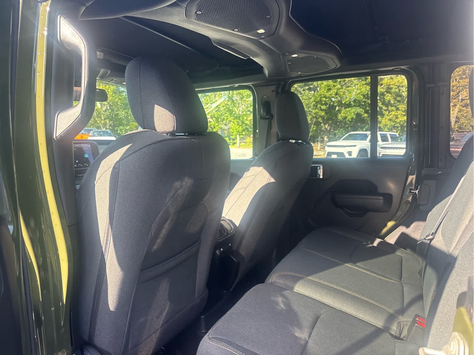 Used 2024 Jeep Wrangler Unlimited w/ Convenience Group AWD/4WD image 11