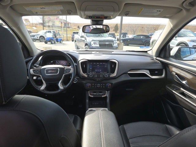 Used 2022 GMC Terrain Denali w/ Denali Premium Package image 14