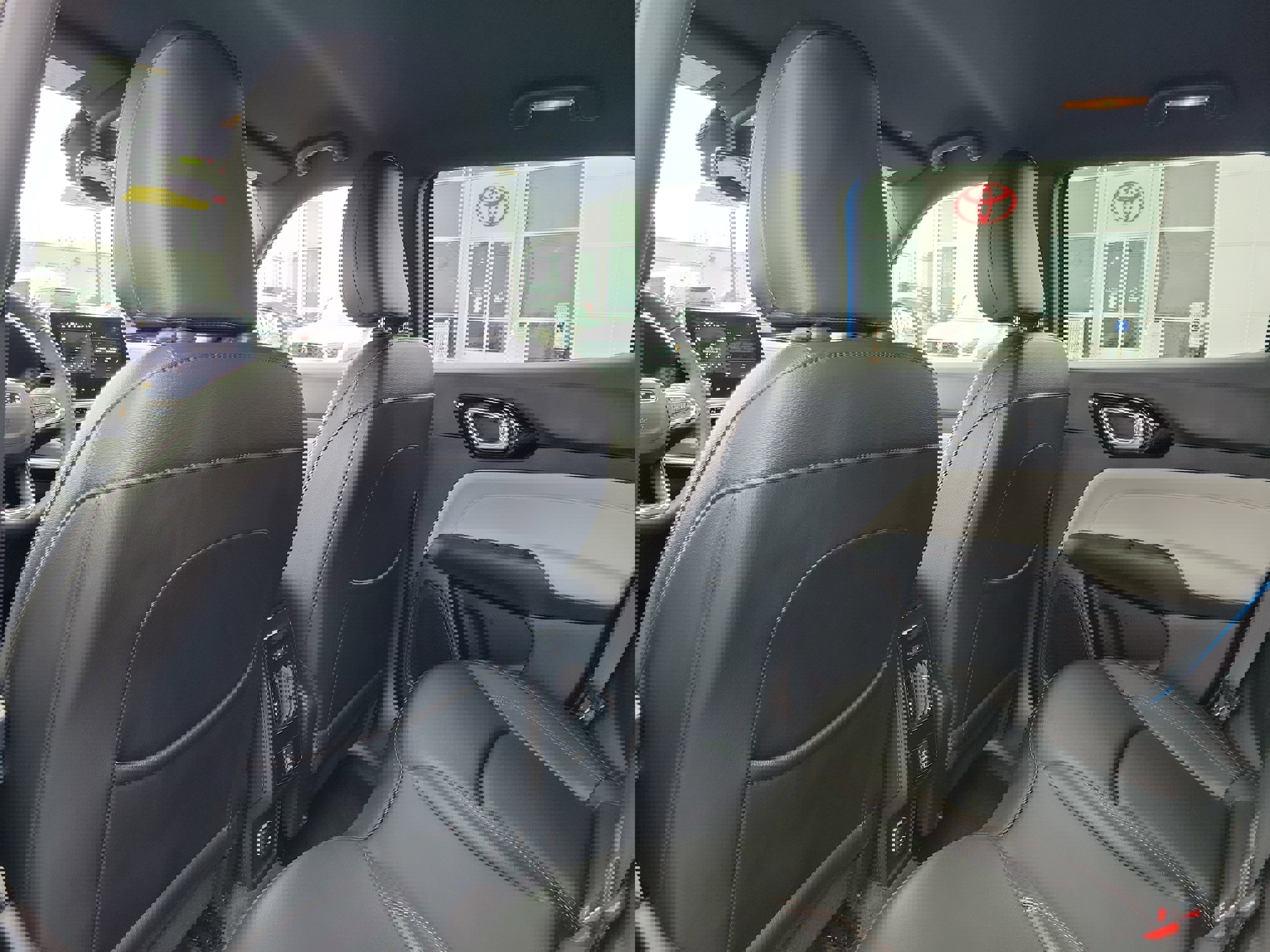 Used 2024 Jeep Compass Limited image 14