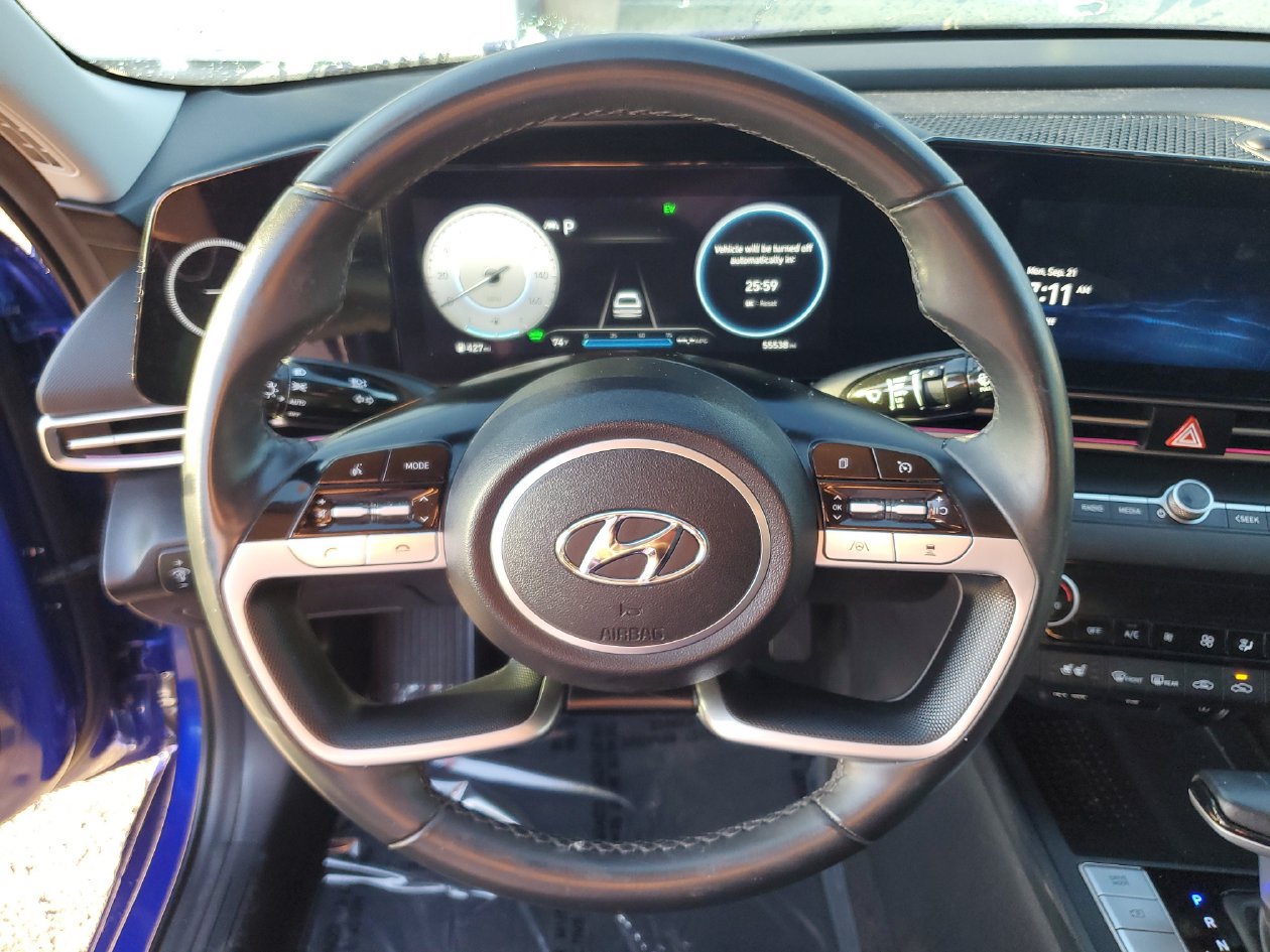 Used 2023 Hyundai Elantra Limited FWD image 21