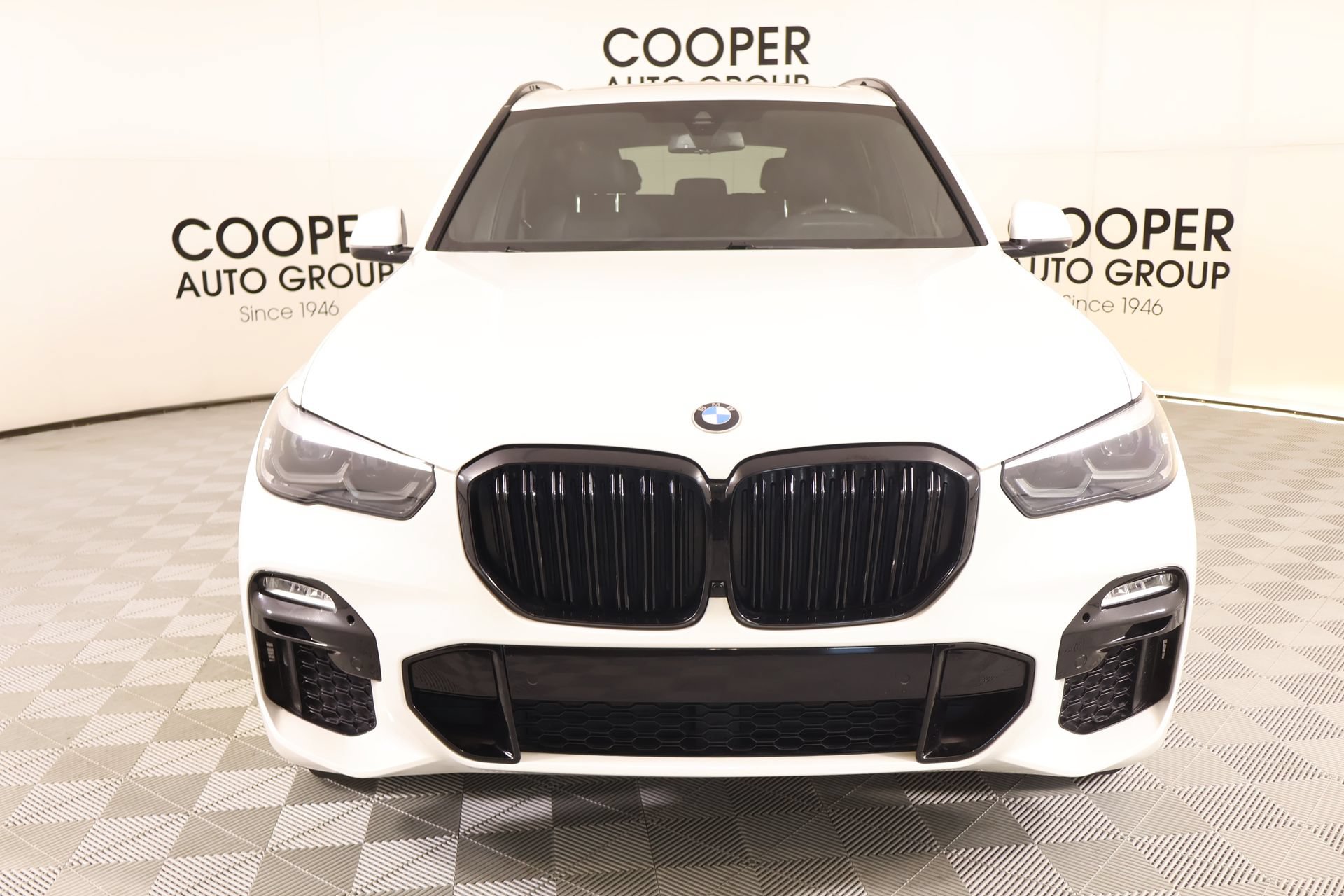 Used 2019 BMW X5 xDrive40i w/ M Sport Package AWD/4WD image 10