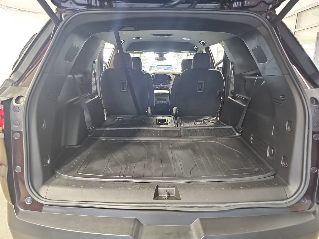 Certified 2023 Chevrolet Traverse LT FWD image 18