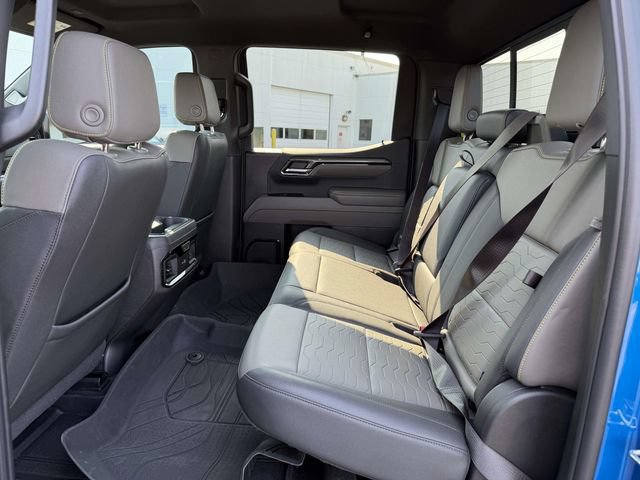 Used 2024 Chevrolet Silverado 1500 ZR2 AWD/4WD image 9