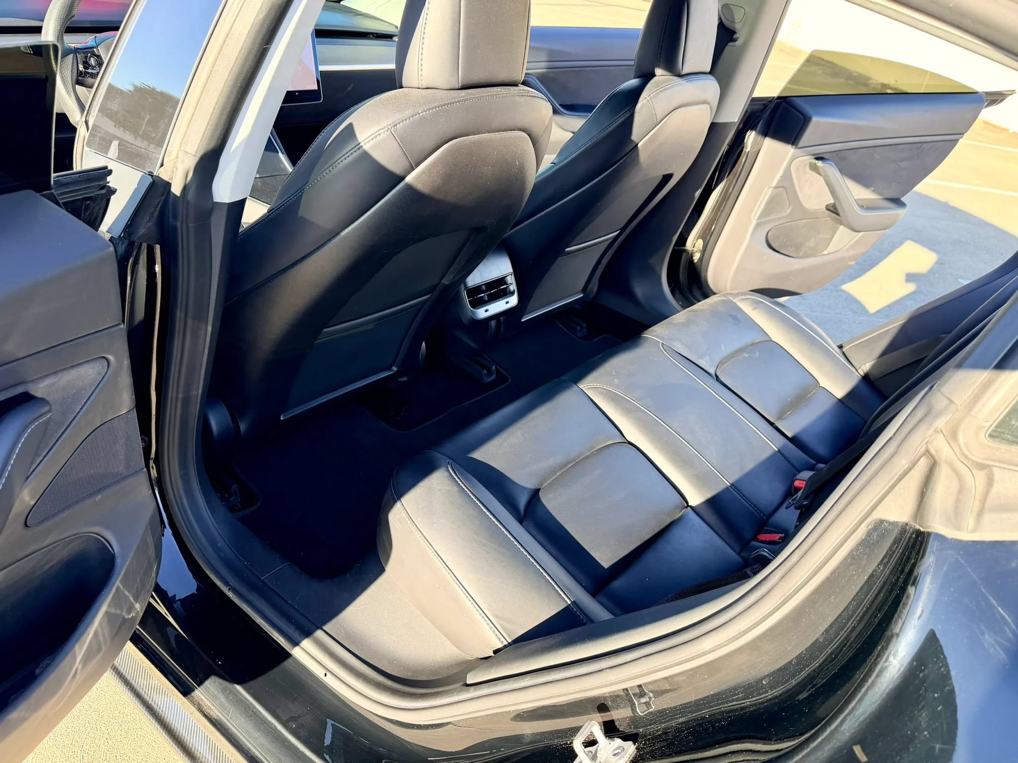 Used 2018 Tesla Model 3 Mid Range RWD image 30