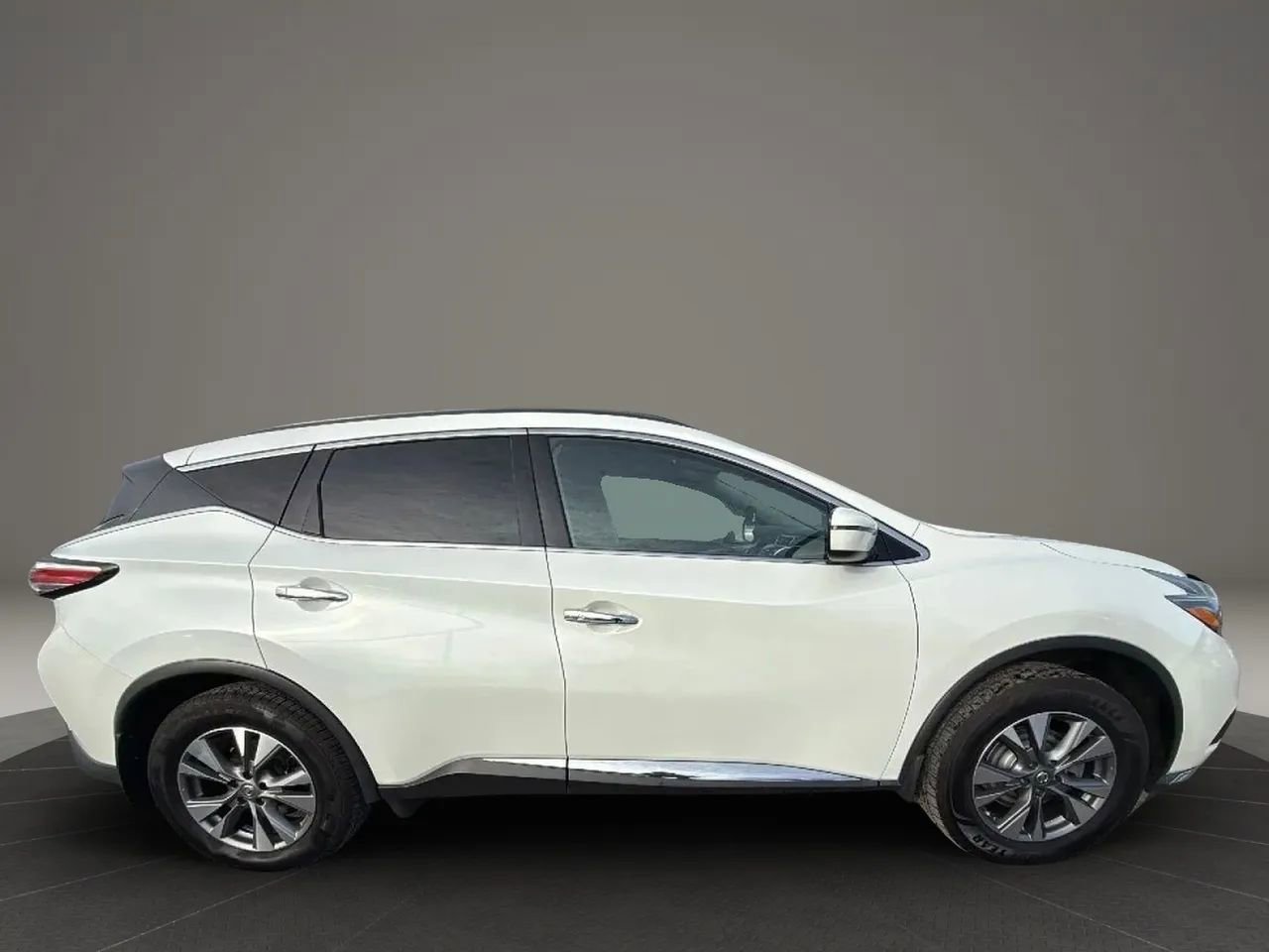 Used 2018 Nissan Murano SV image 4