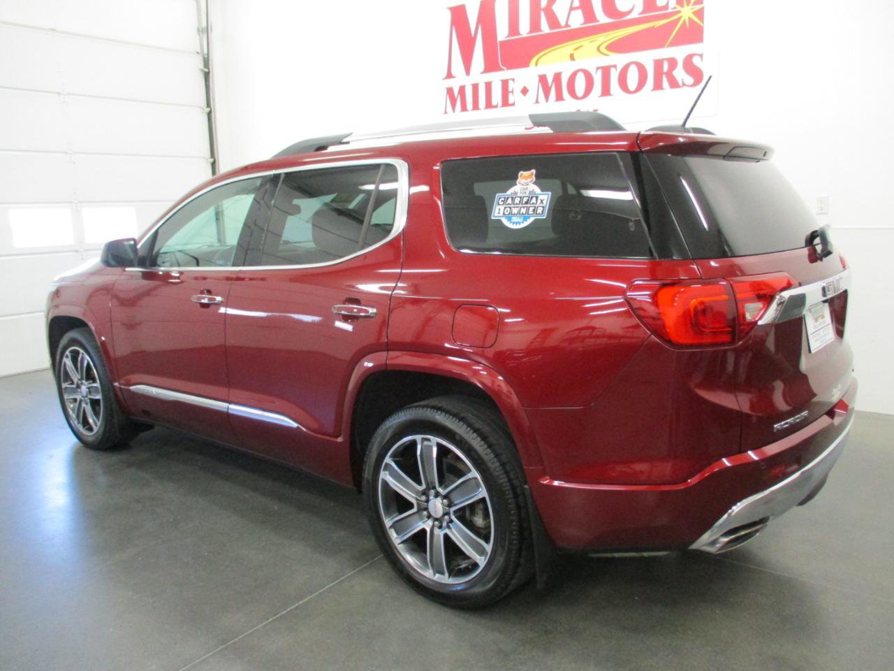 Used 2018 GMC Acadia Denali w/ Technology Package image 4