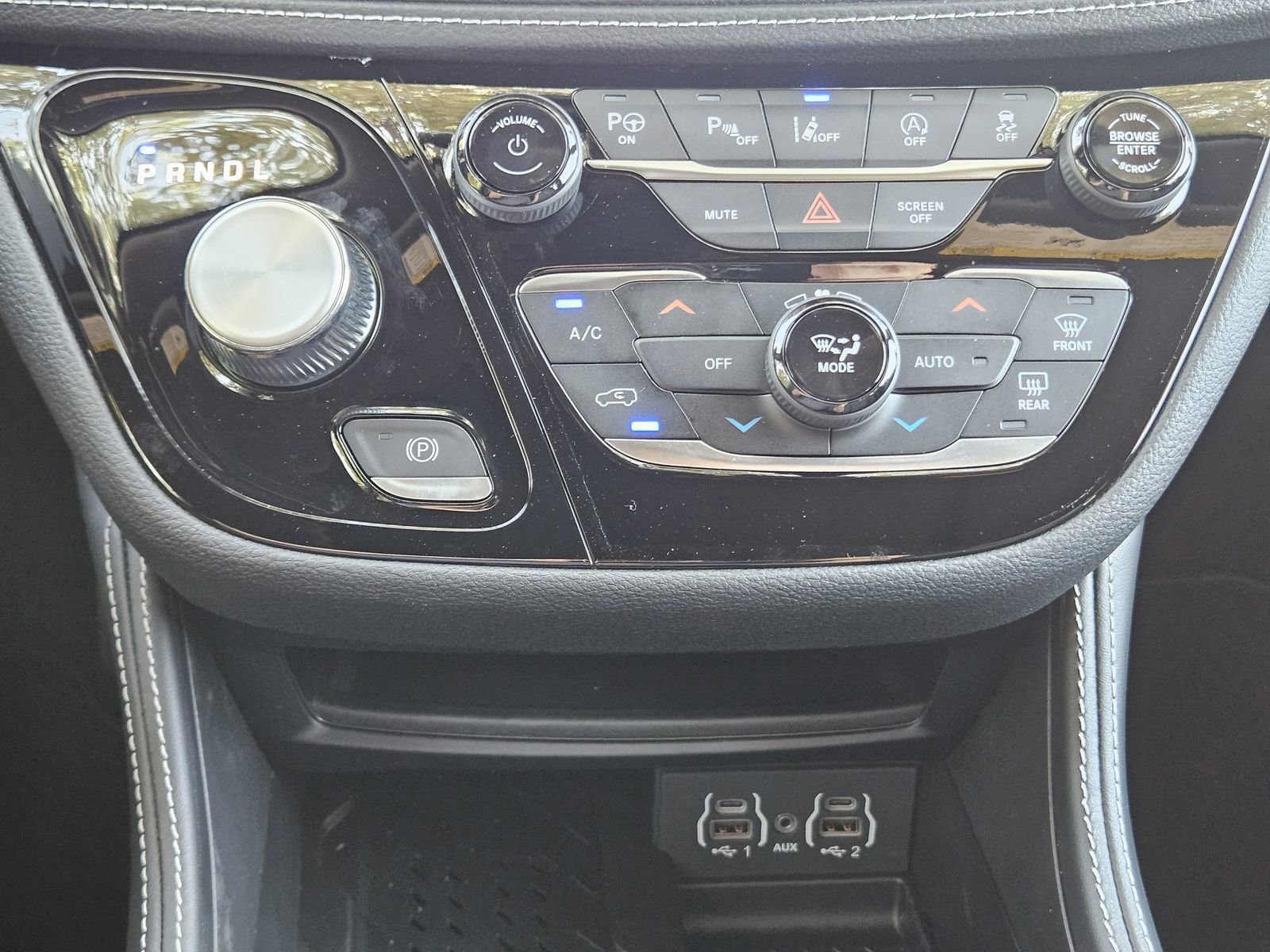 New 2025 Chrysler Pacifica Limited FWD image 20