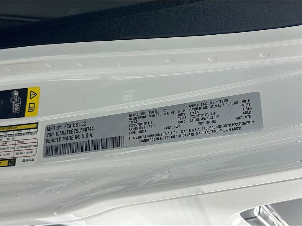 New 2025 Jeep Gladiator Mojave image 22