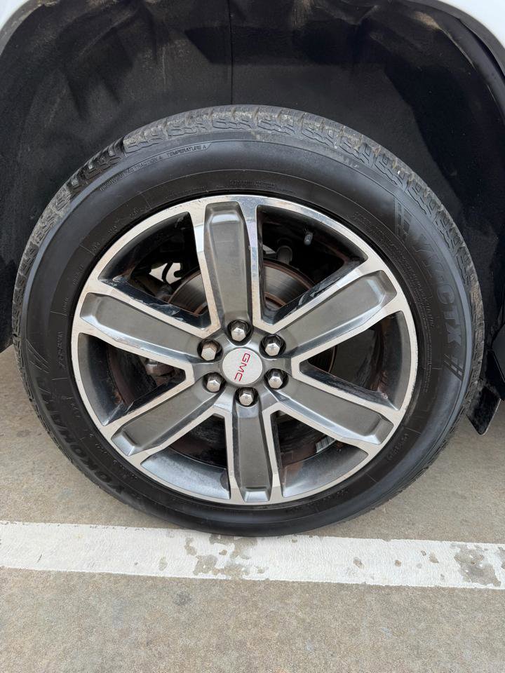 Used 2018 GMC Acadia Denali w/ Technology Package FWD image 27