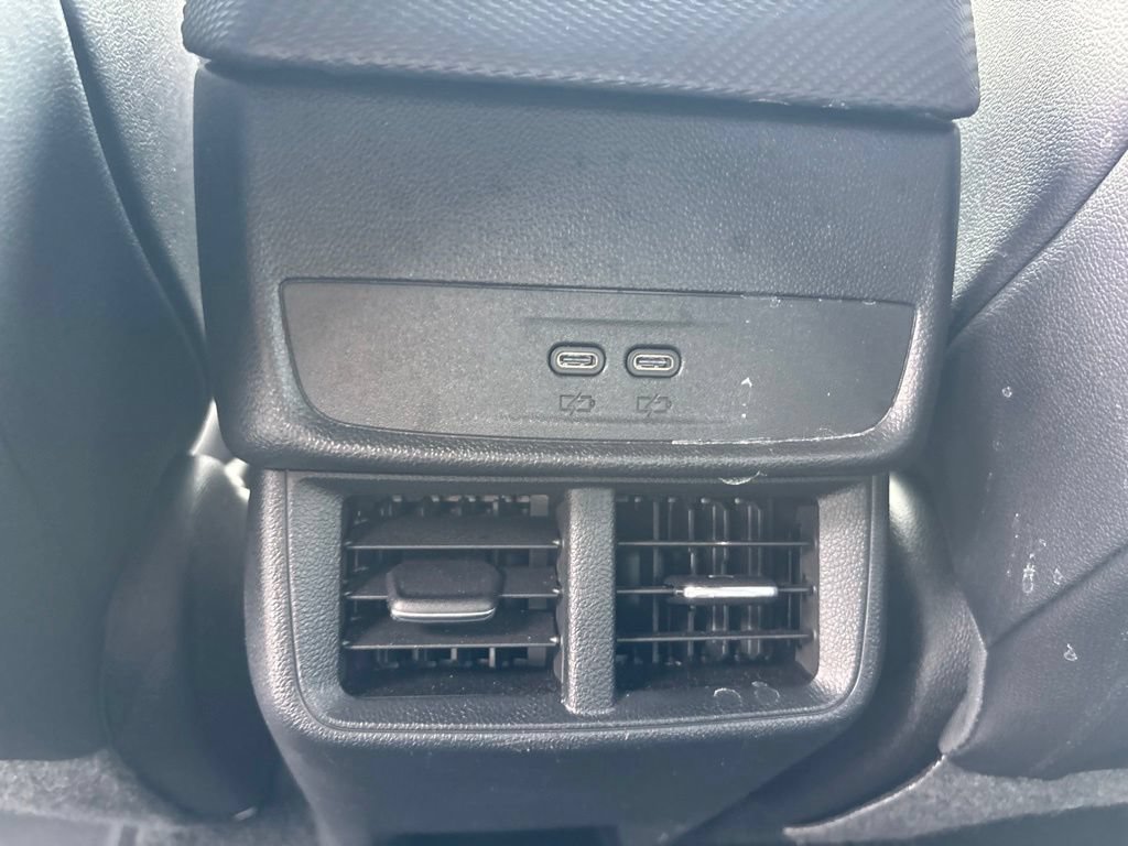 Used 2026 Chevrolet Equinox LT w/ Convenience Package II FWD image 27