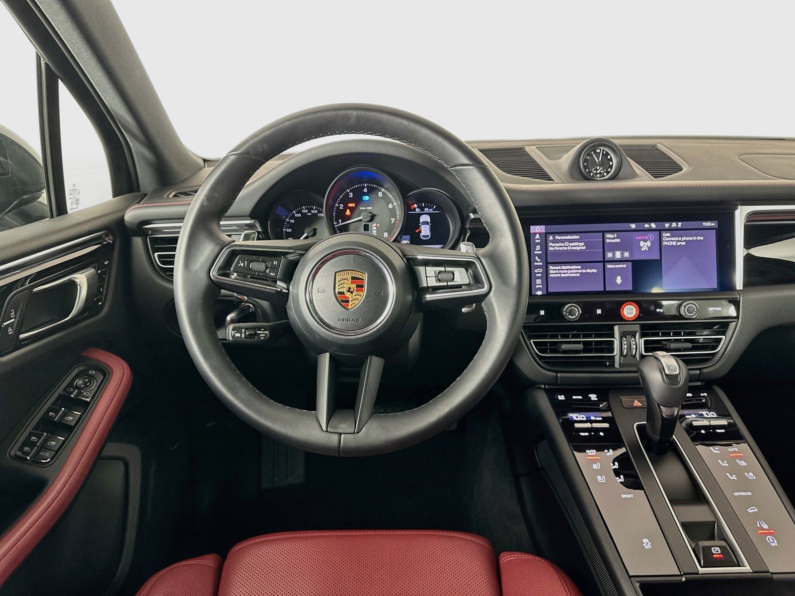 Used 2026 Porsche Macan AWD/4WD image 15