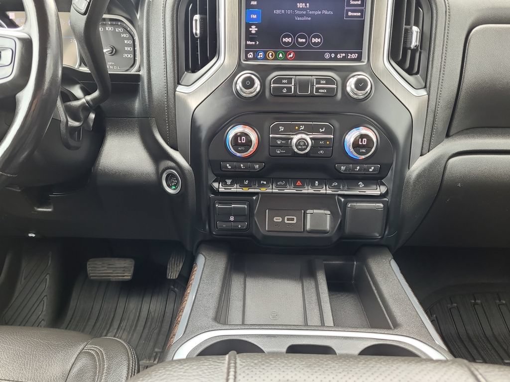 Used 2022 GMC Sierra 3500 Denali AWD/4WD image 11
