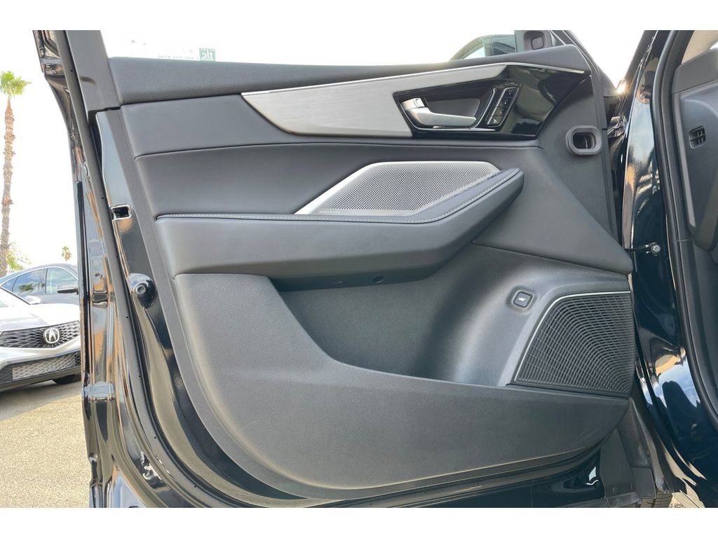 Certified 2025 Acura MDX SH-AWD w/ Technology Package image 10