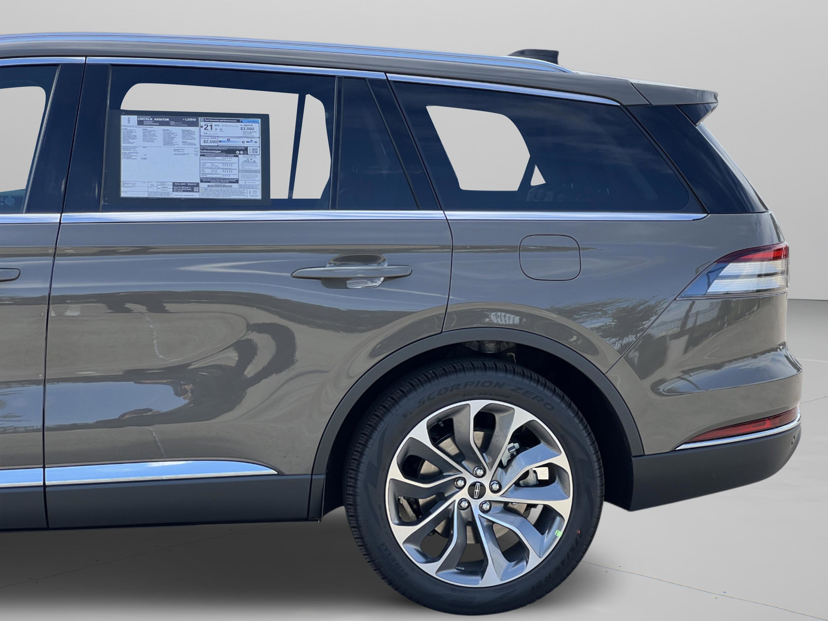 New 2025 Lincoln Aviator Reserve RWD image 31