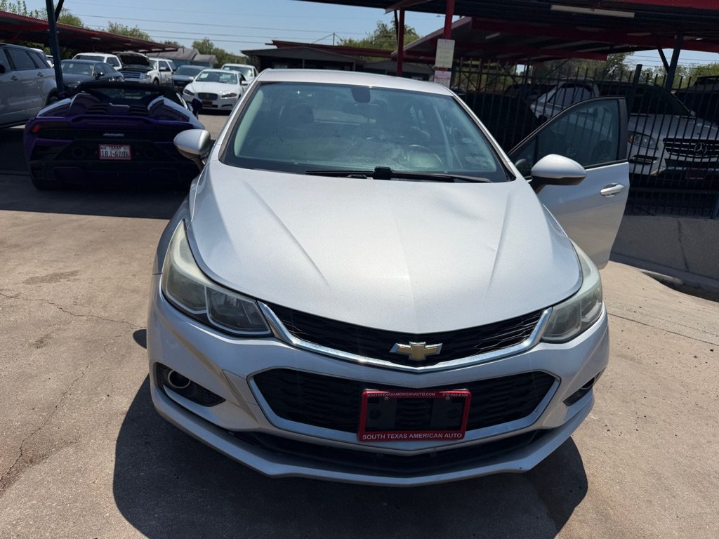 Used 2018 Chevrolet Cruze LS FWD image 3