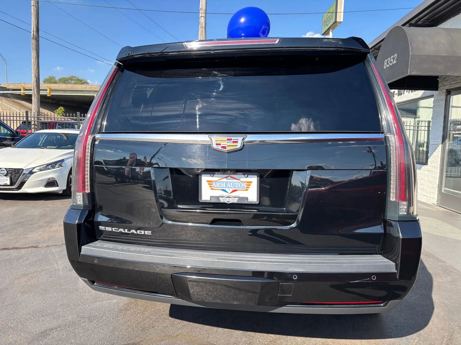 Used 2020 Cadillac Escalade Premium Luxury image 6