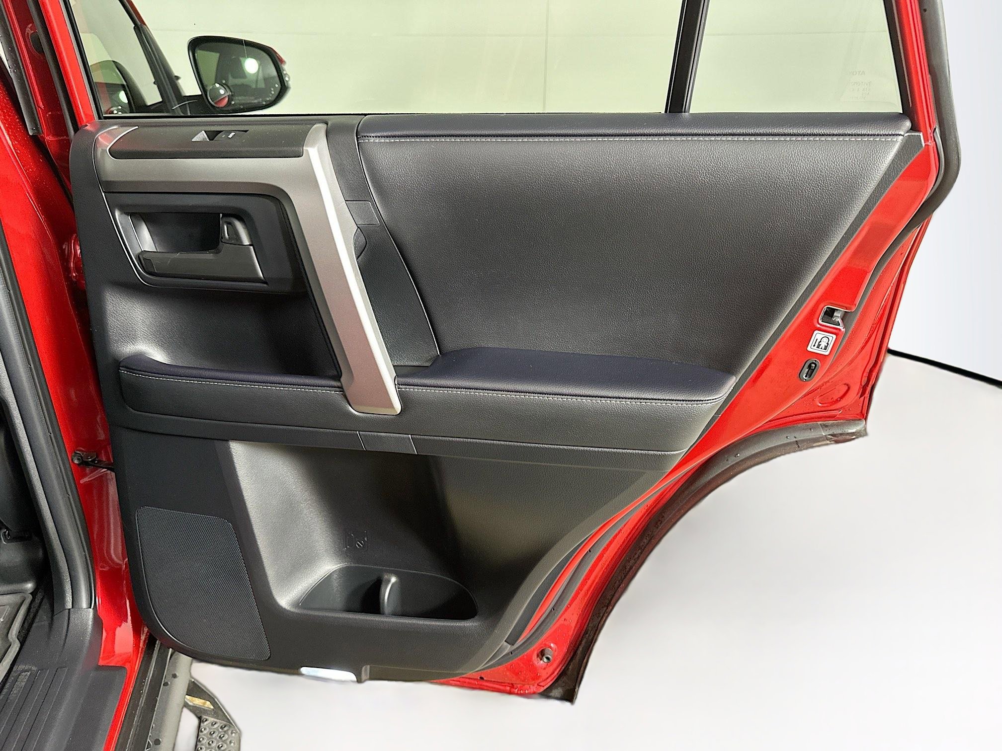 Used 2024 Toyota 4Runner SR5 Premium w/ Moonroof Package image 31