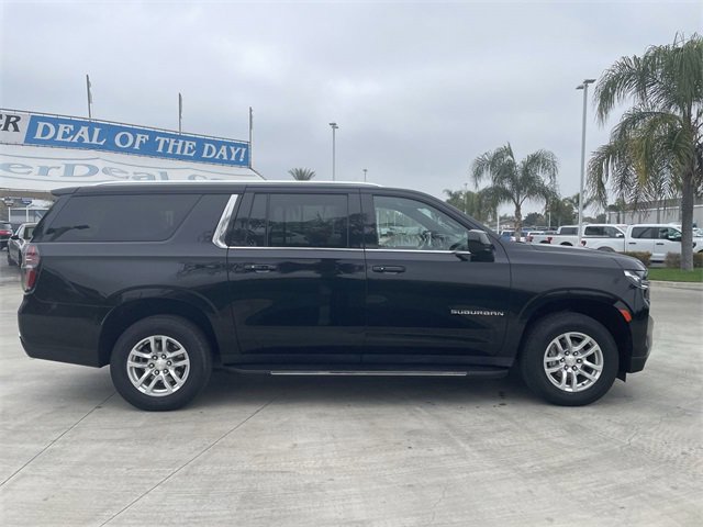 Used 2023 Chevrolet Suburban LT image 9