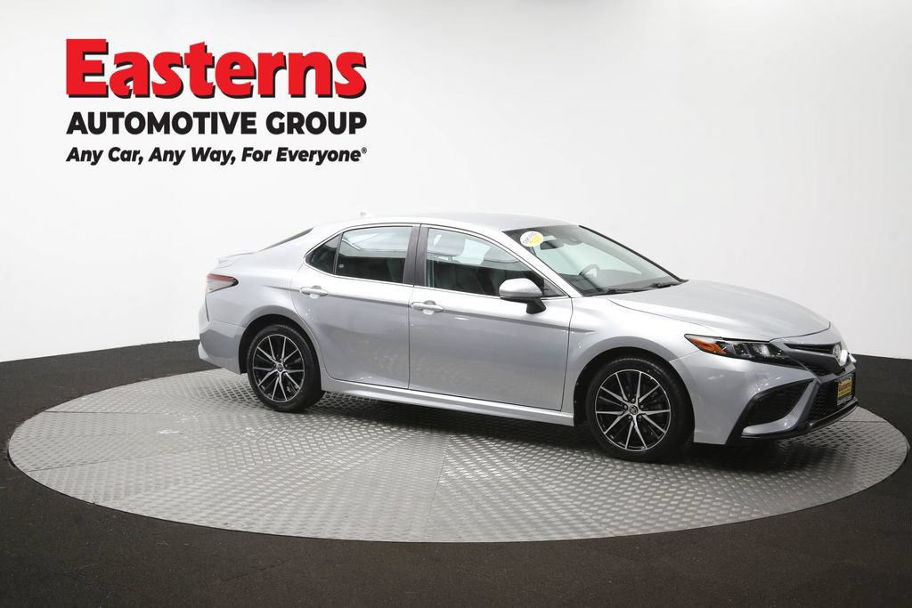 Used 2021 Toyota Camry SE w/ Carpet Mat Package (TMS) FWD image 47