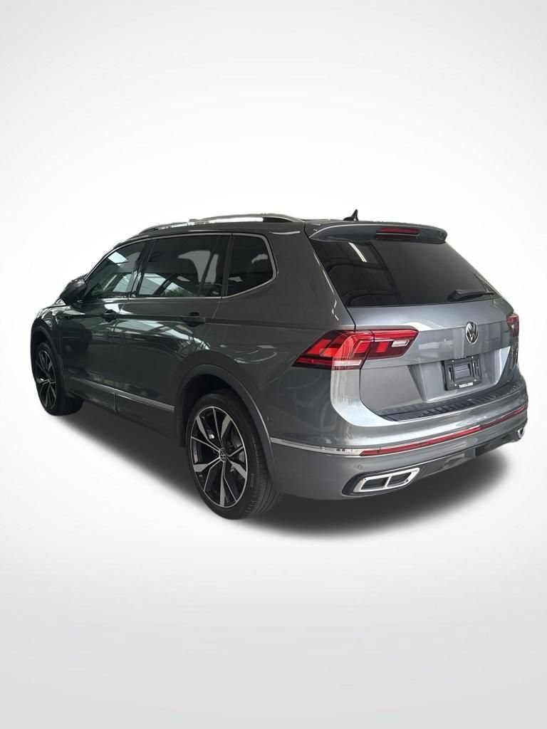 Used 2023 Volkswagen Tiguan SEL R-Line AWD/4WD image 6