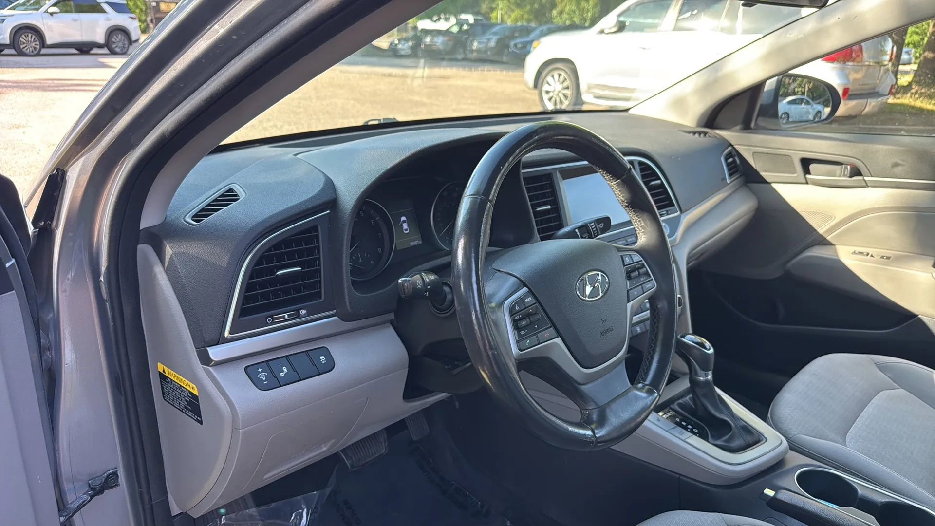 Used 2017 Hyundai Elantra SE w/ SE A/T Tech Package 03 FWD image 11
