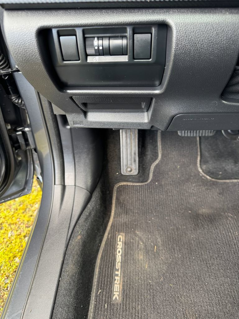 Certified 2024 Subaru Crosstrek 2.0i Premium AWD/4WD image 19