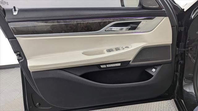 Used 2018 BMW 740i xDrive image 13